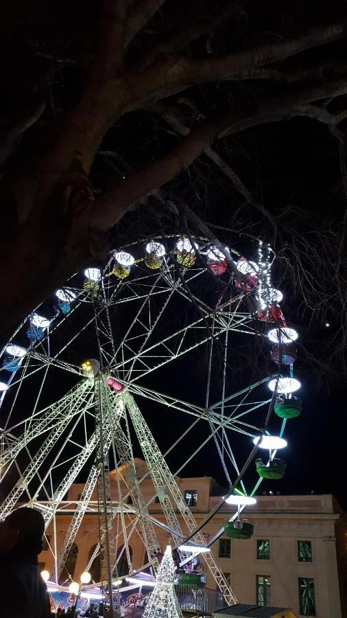 Palmiers Et Crocos Du Vieux Nimes Apartament Zewnętrze zdjęcie